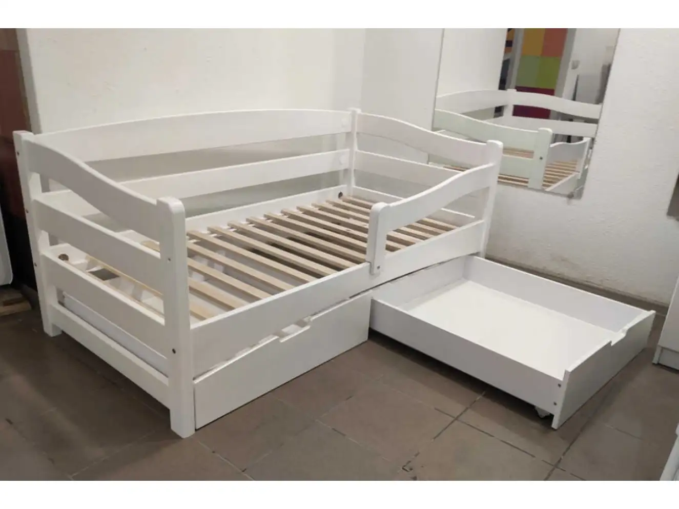 Дитяче ліжко з бортиком Афіна (бук) Білий