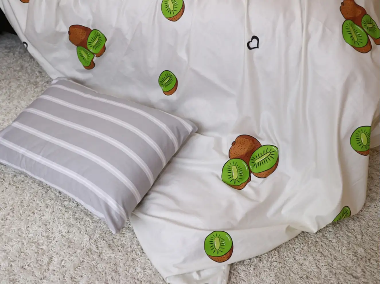 Полуторный набор постельного белья Киви 150x220 из Сатина