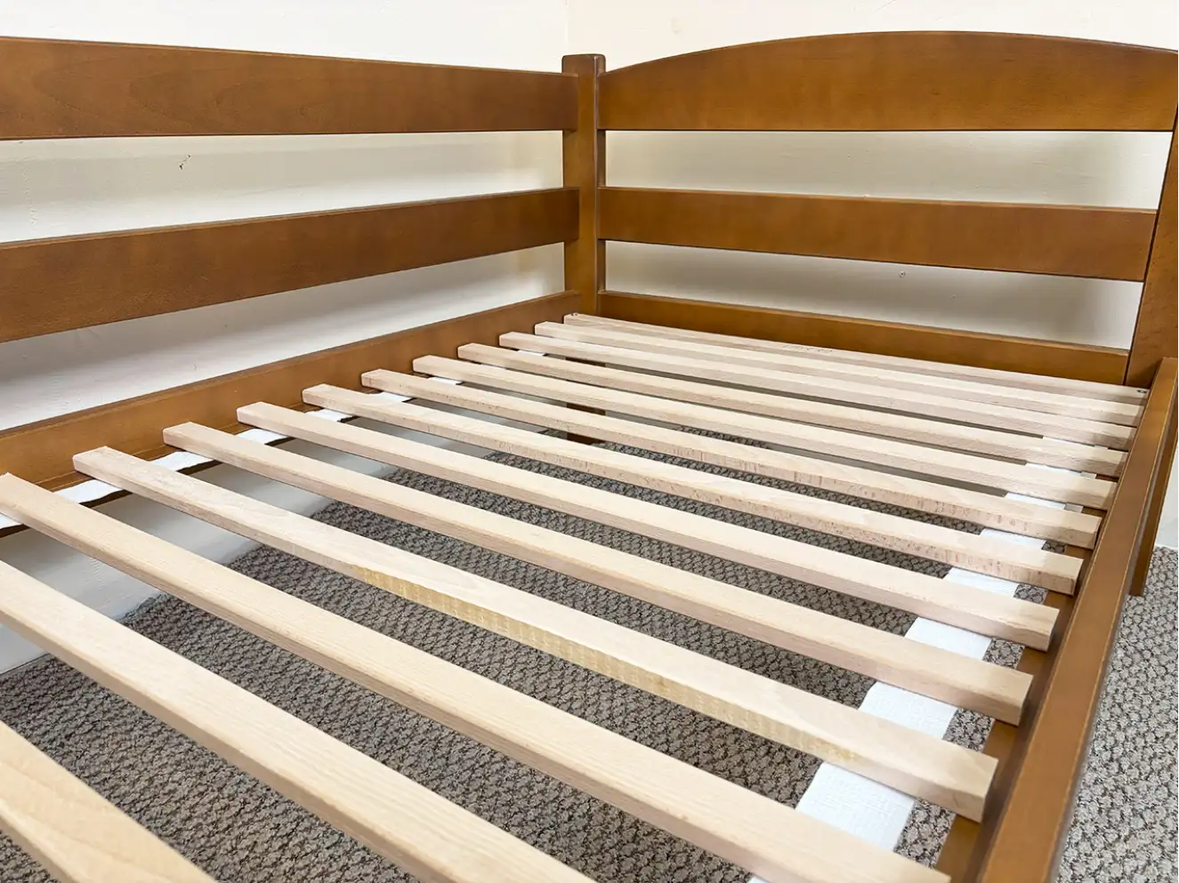 Ліжко Лілу (масив бука) Колір тонований