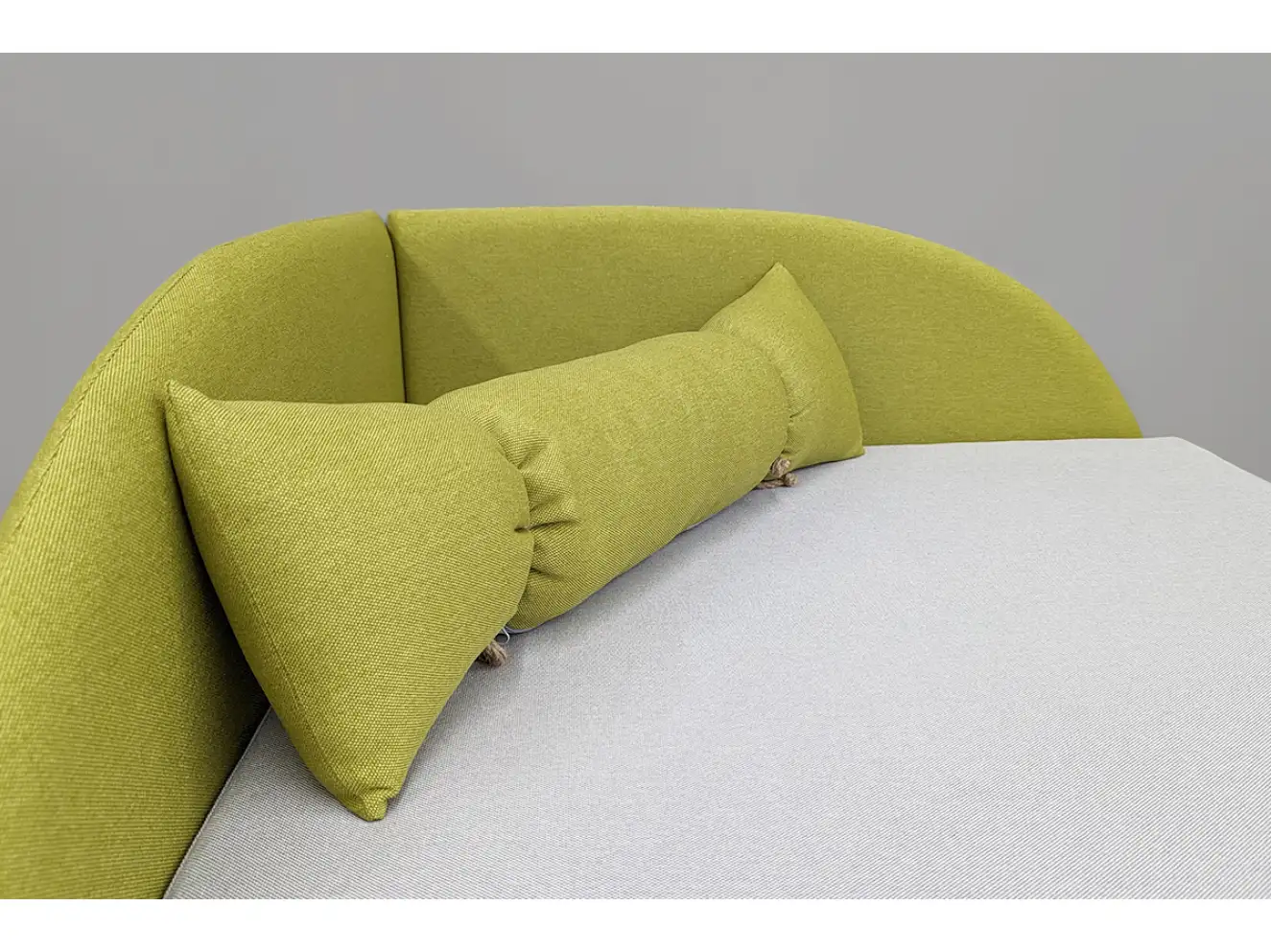 Кресло детское раскладное Малютка цвет лайм