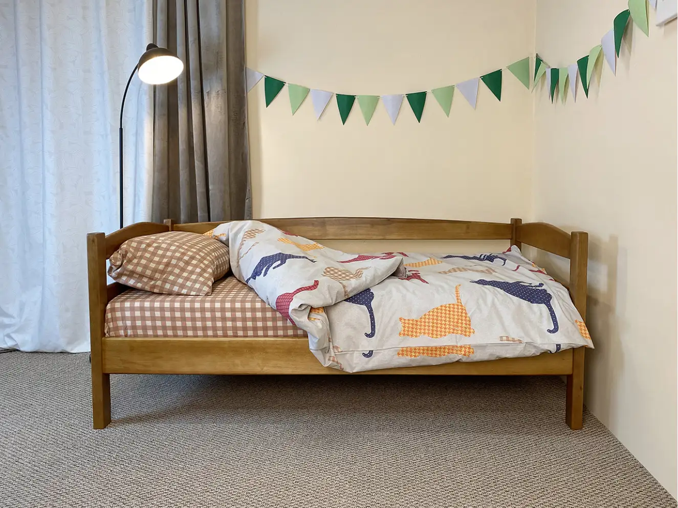 Ліжко з дерева Чадо (вільха) Світлий горіх 