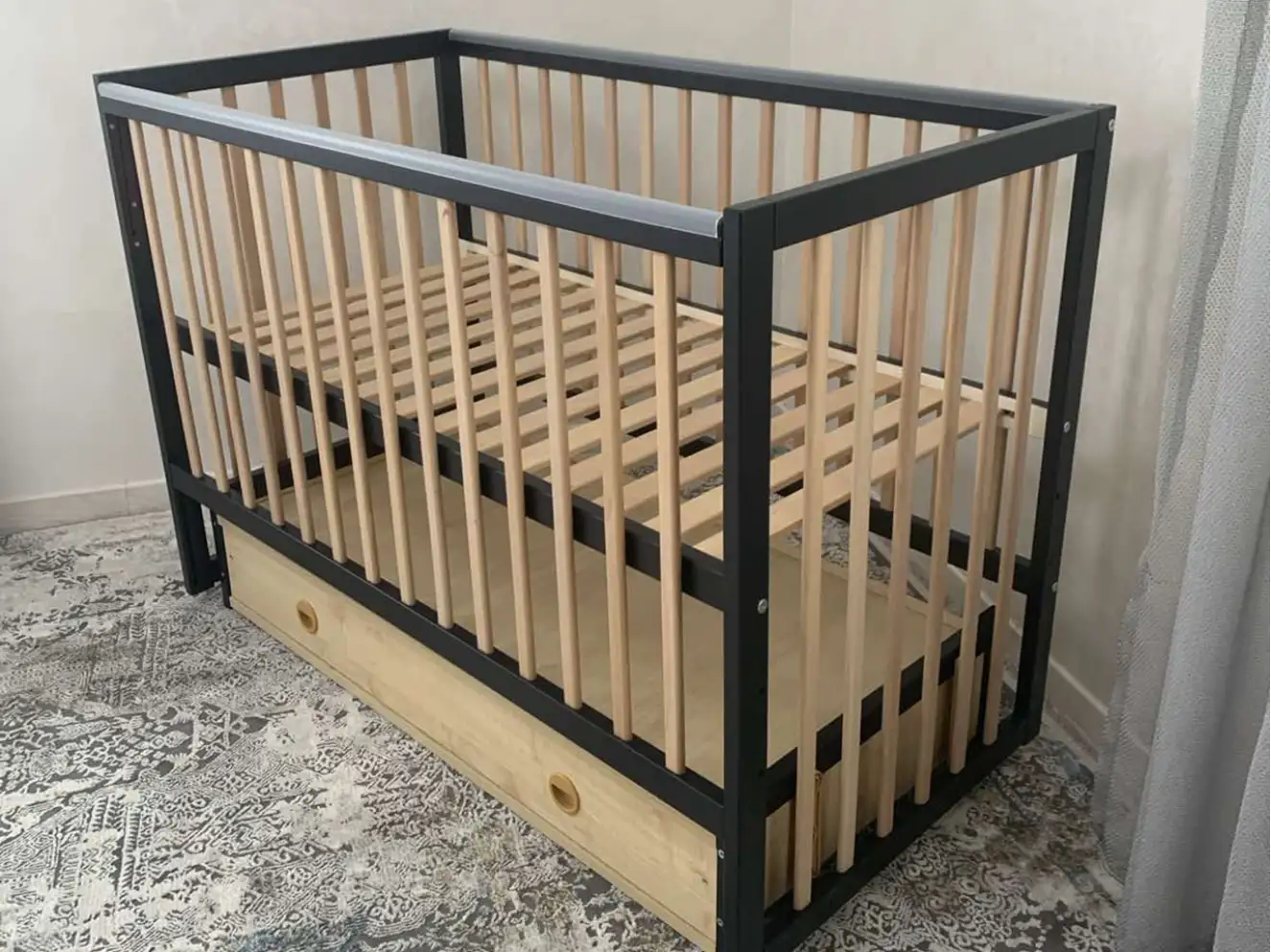Дитяче ліжечко Софія Колір Чорний з Натуральним Дитяче ліжечко Софія Колір Чорний з Натуральним