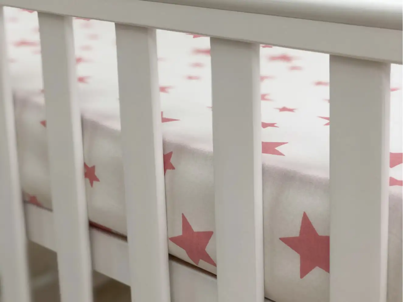 Простирадло дитяче Зірка велика пудра на білому Простирадло дитяче Зірка велика пудра на білому