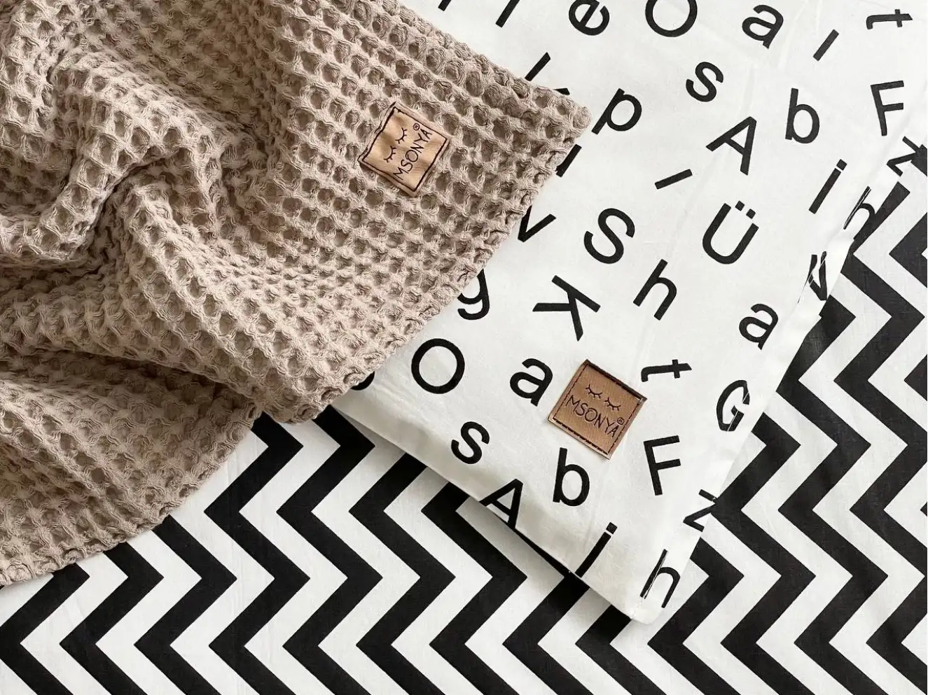 Комплект постельного белья Буквы черные Комплект постельного белья Буквы черные