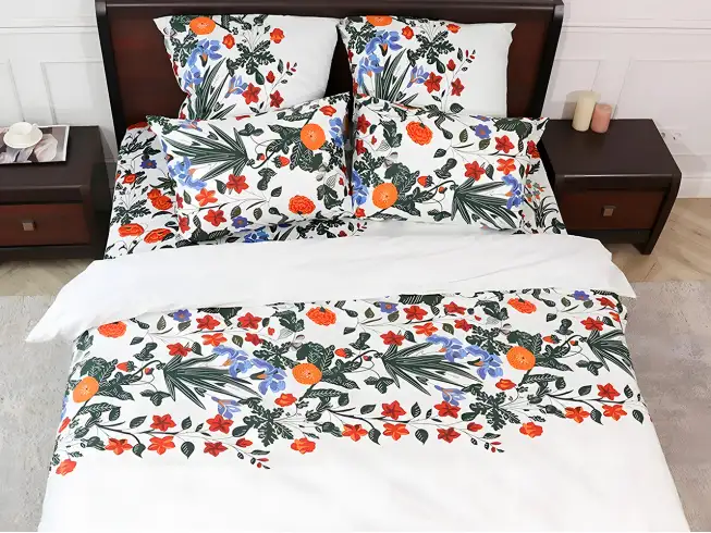 Полуторный набор постельного белья Цветы 150x220 из сатина