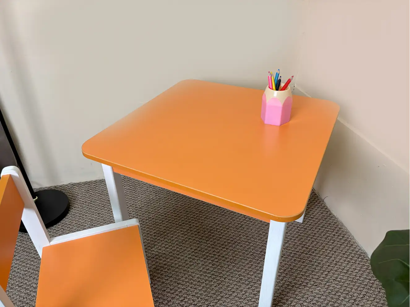 Комплект детский столик и стульчик Комплект детский столик и стульчик