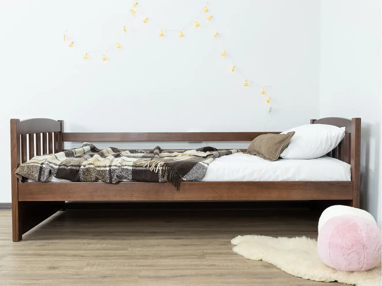 Детская кровать с дерева Немо (бук) 