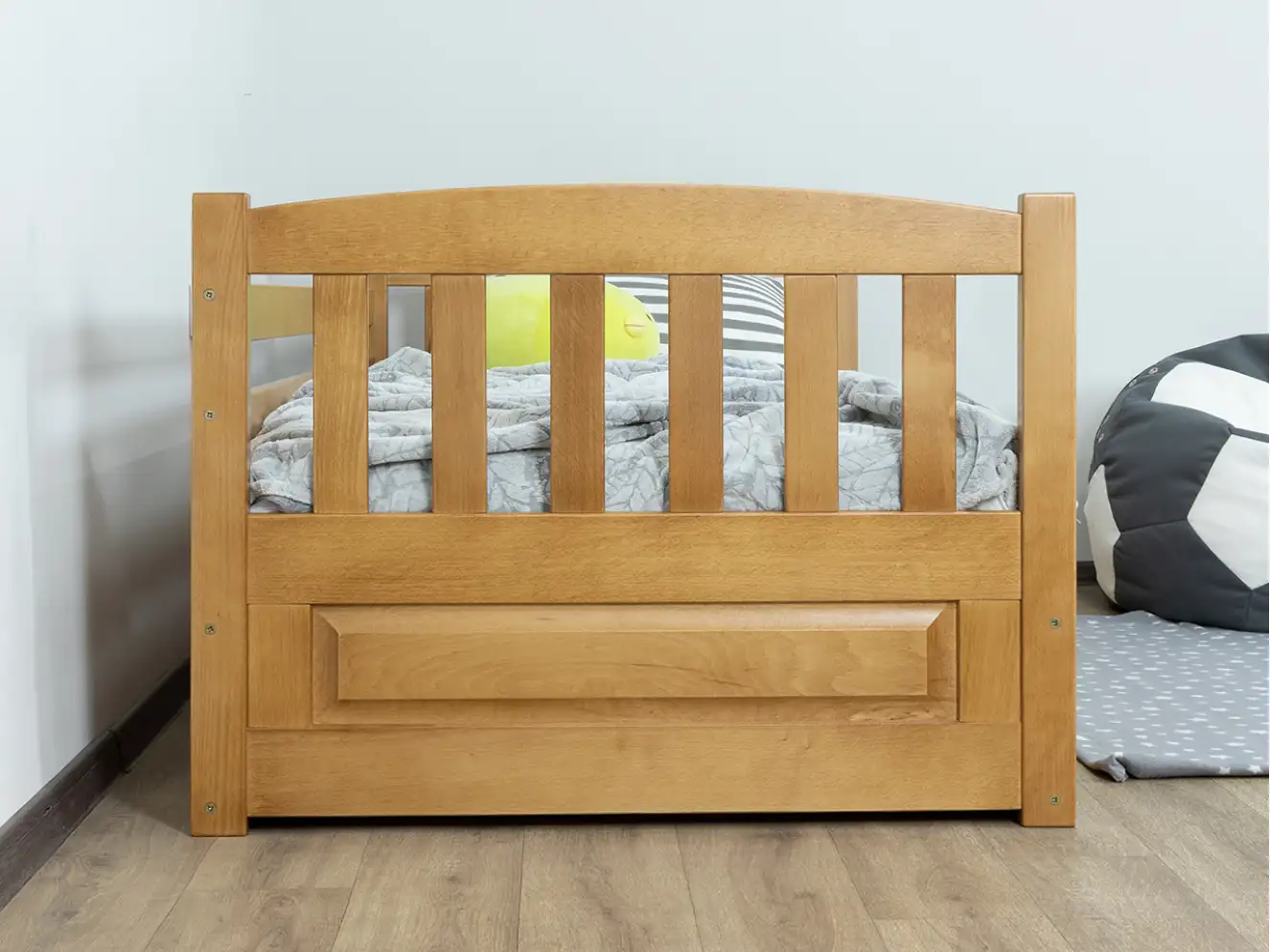 Детская кровать с дерева Немо (бук) 