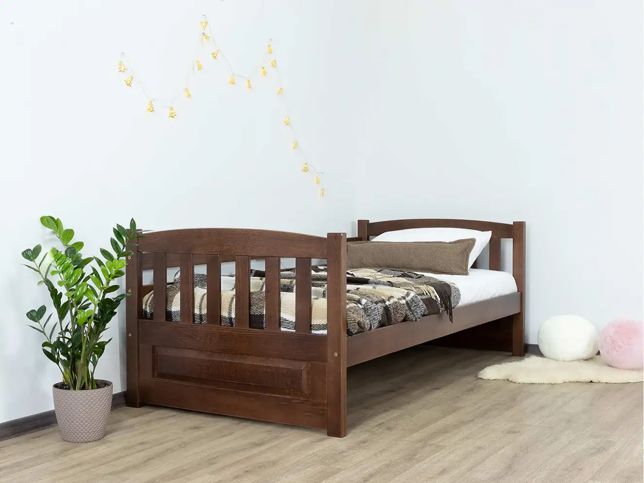 Детская кровать с дерева Немо (бук) 