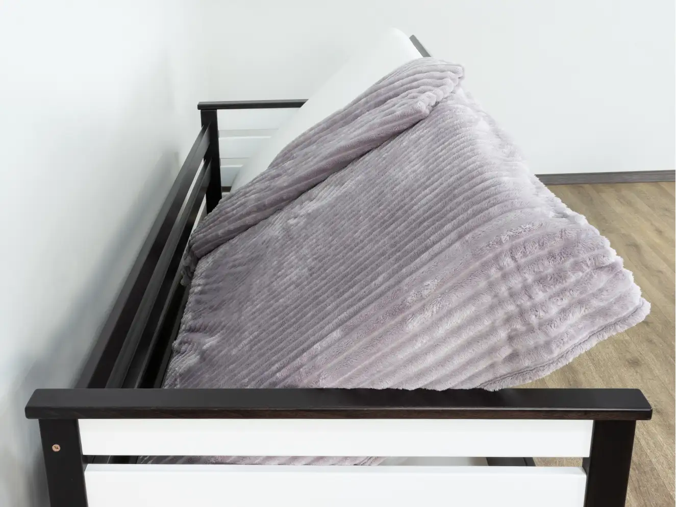 Детская кровать с дерева Телесик (бук) 