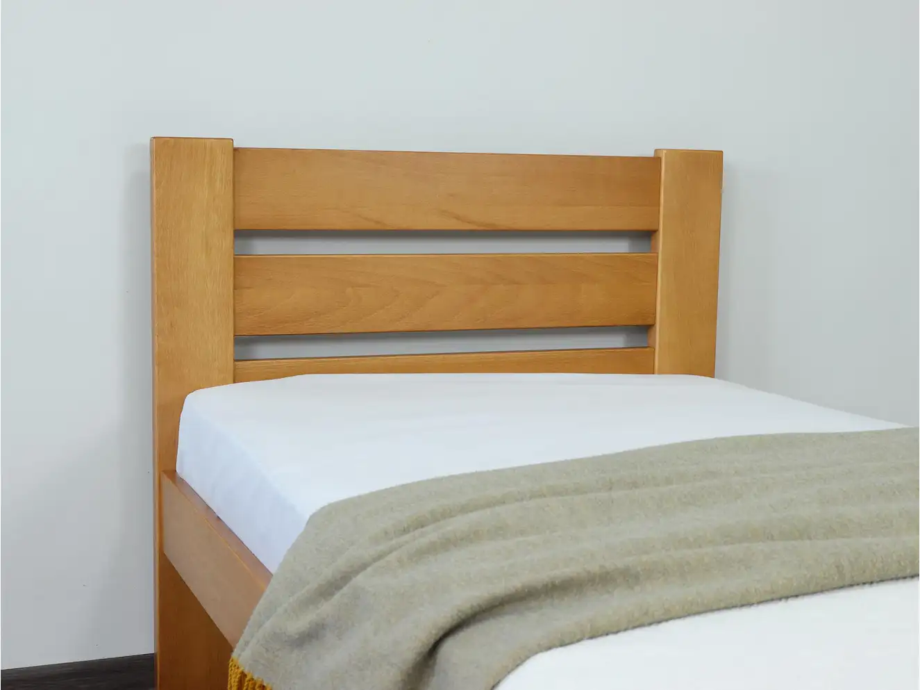 Детская кровать с дерева Марсель (бук) 