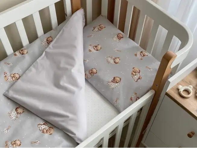 Комплект постільної білизни Baby Mix Ведмедик у ковдрі на сірому