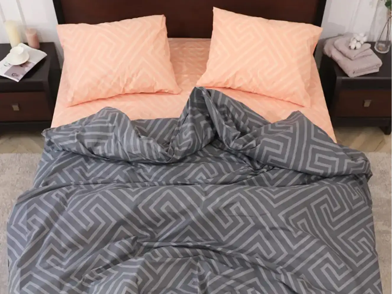 Полуторний набір постільної білизни з абстрактним принтом 150x220 із Бязі Gold Полуторний набір постільної білизни з абстрактним принтом 150x220 із Бязі Gold